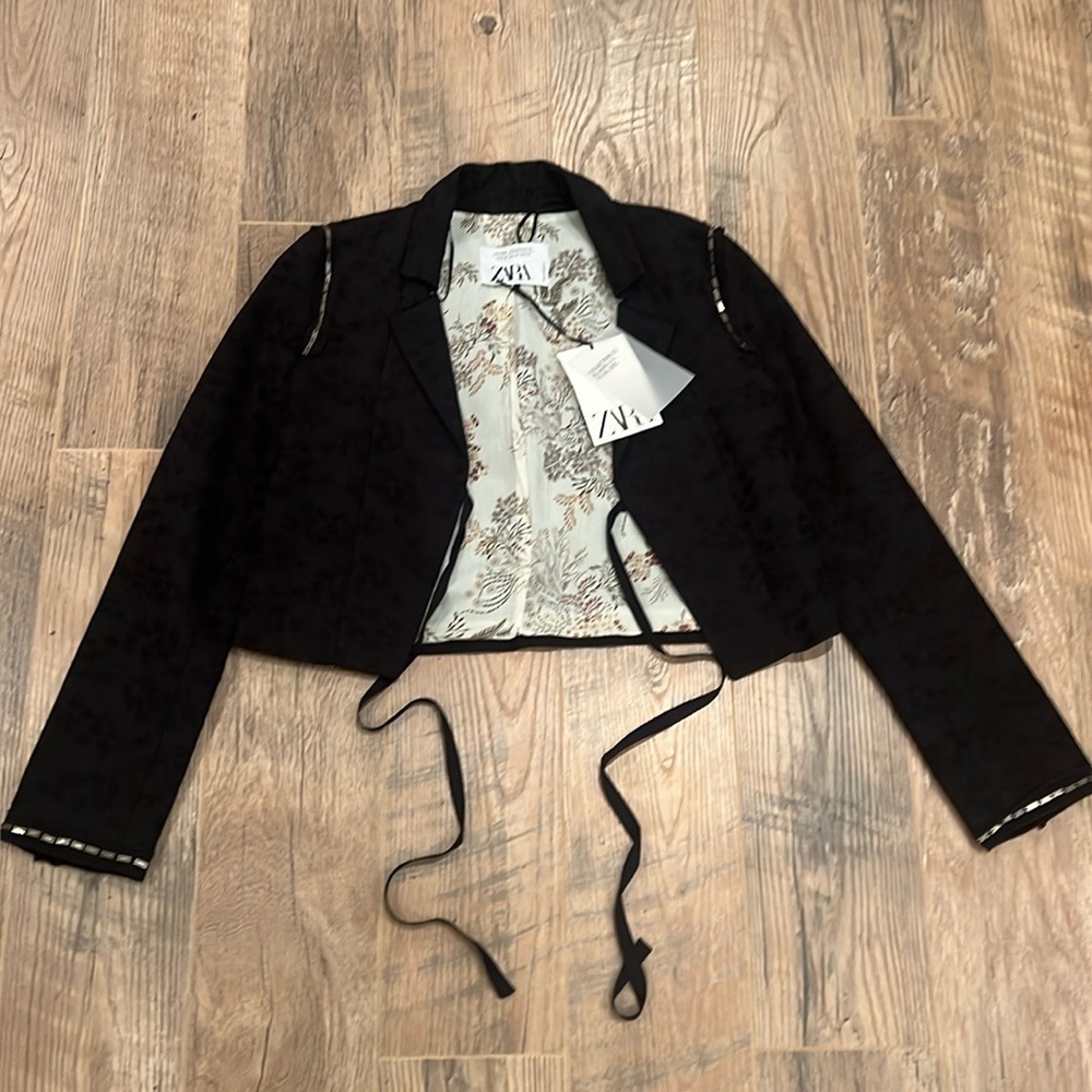 NWT Zara Woman’s Black Blazer Size Extra Small